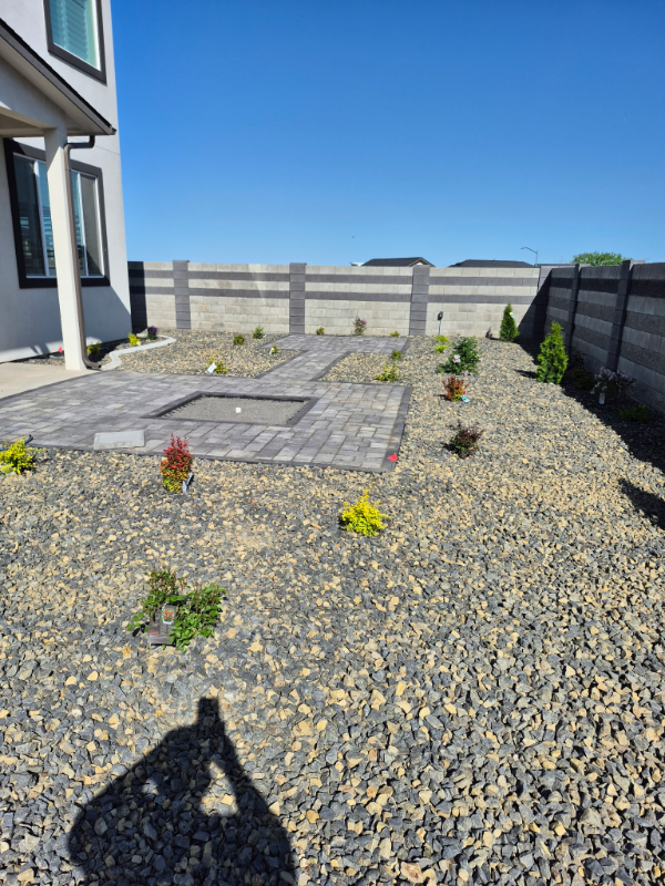 Rockscaping and mulch bed